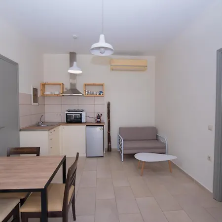 Semesterbostad Casa Dina 2 *