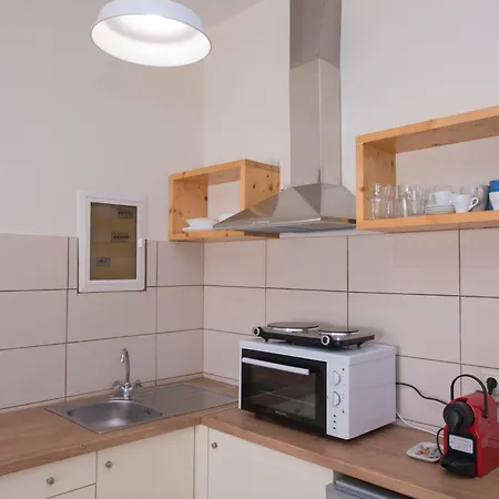 Semesterbostad Casa Dina 2 *