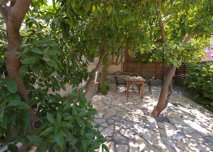 Дом отдыха Casa Dina 2