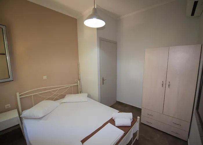 Casa Dina 2